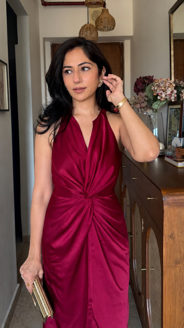 Maè merlot red front knot twist dress
